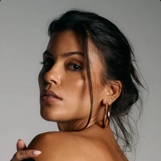 Camila Tavares